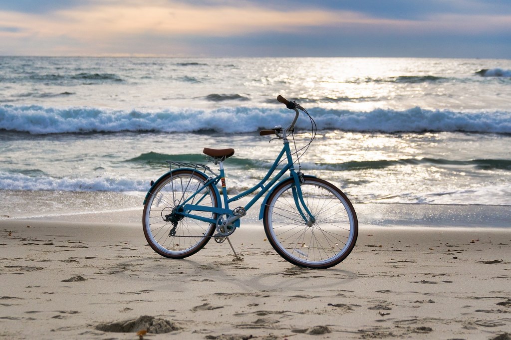 海と自転車