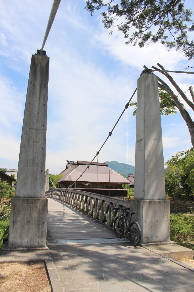 大出の吊橋