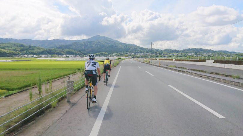益城町の美しい山並みを眺めながら走るv2