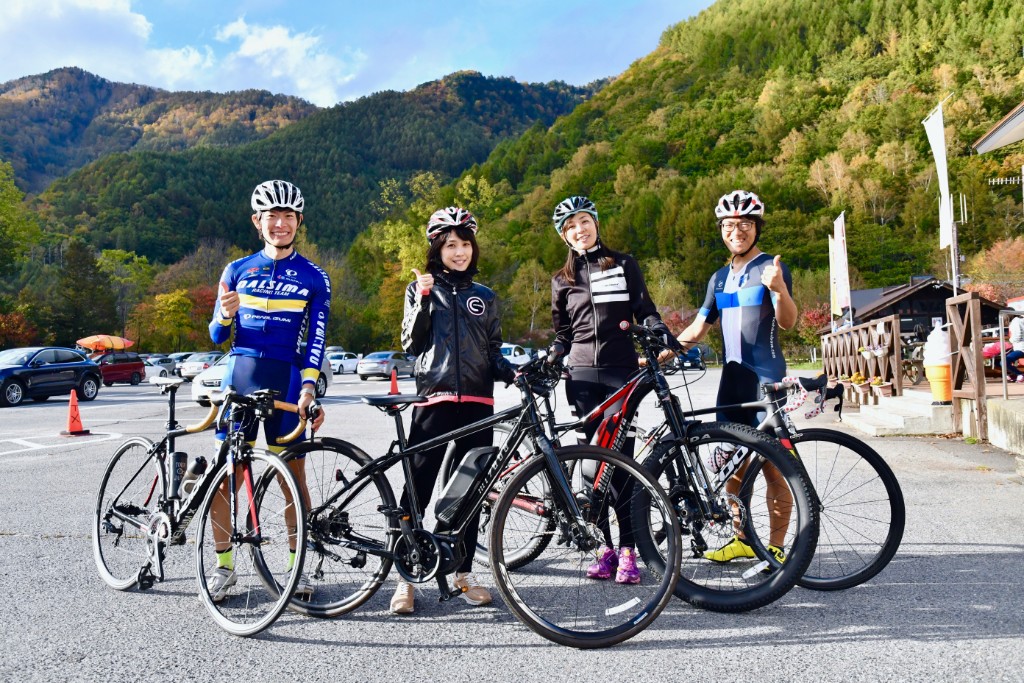 【長野県】日向さん・ハシケンさん夫妻と一緒にe-BIKEで乗鞍・紅葉サイクリングの旅