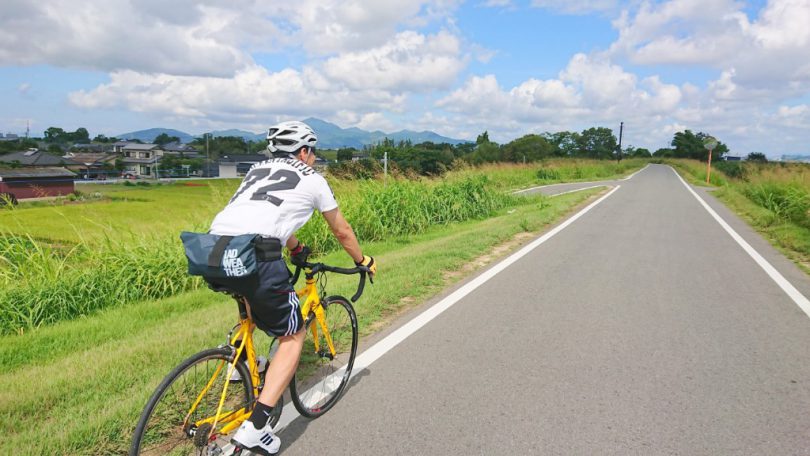 緑川の堤防道路は路面がきれいで走りやすい