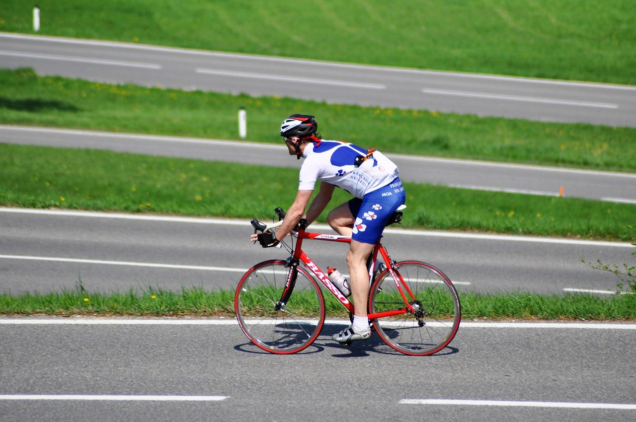 夏期の自転車用グローブを選ぶ際に、快適に乗車しやすくするためのチェックポイント