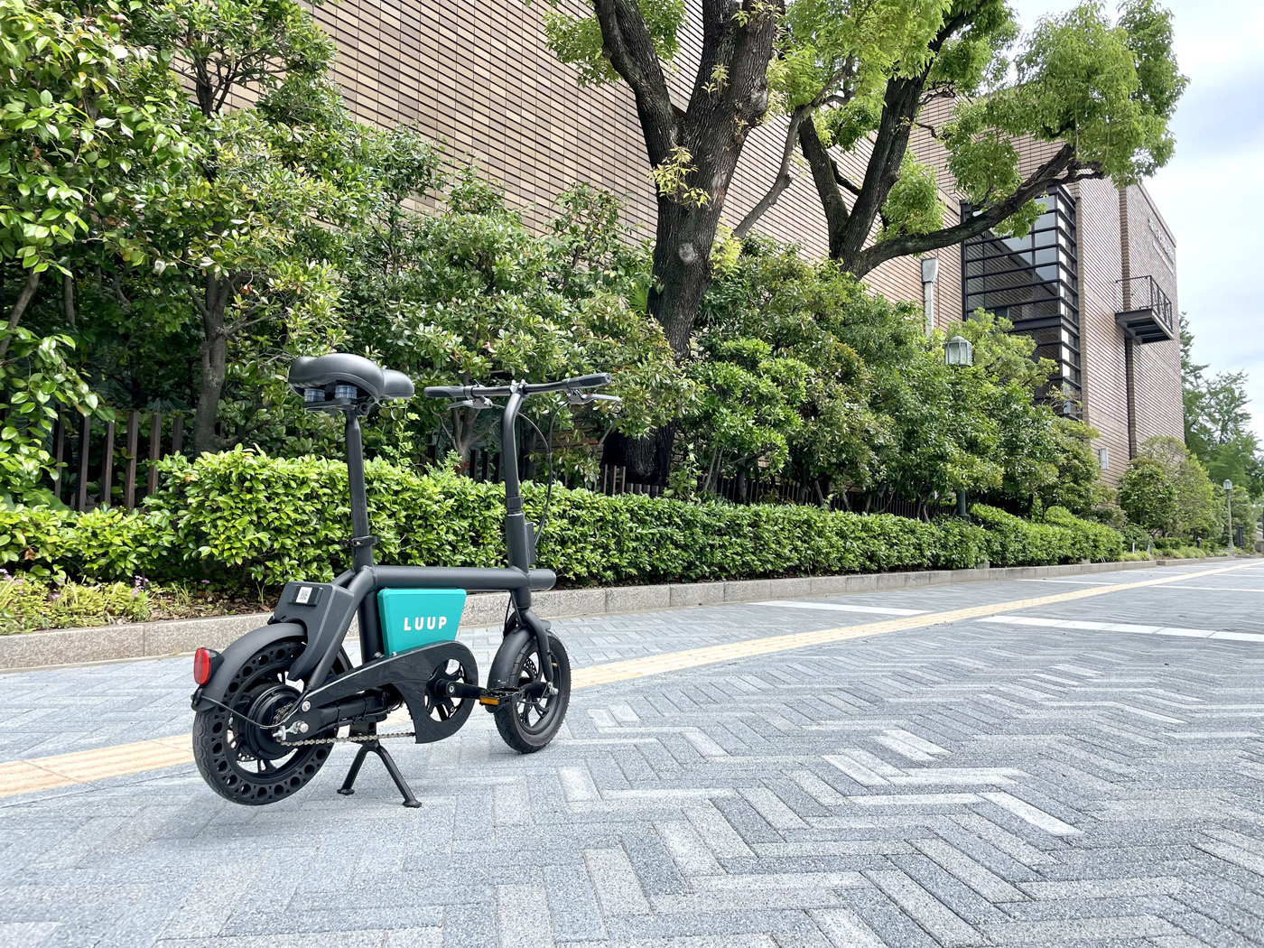 ここ から 市役所 まで 自転車