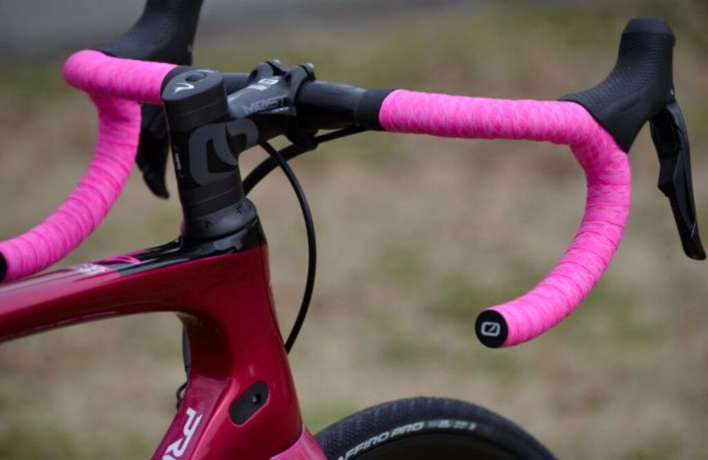 ロードバイクにこれを付ければ快適性アップ カスタムパーツとおすすめアクセサリーを紹介 Tabirin たびりん