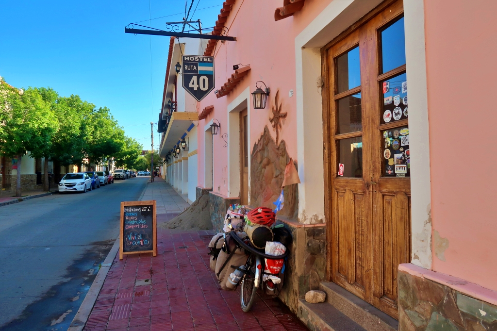 【アルゼンチン】美しいルータ40をサイクリング！サンタマリアの親切な家族に迎え入れてもらい感動　～ベレンへの道 1～