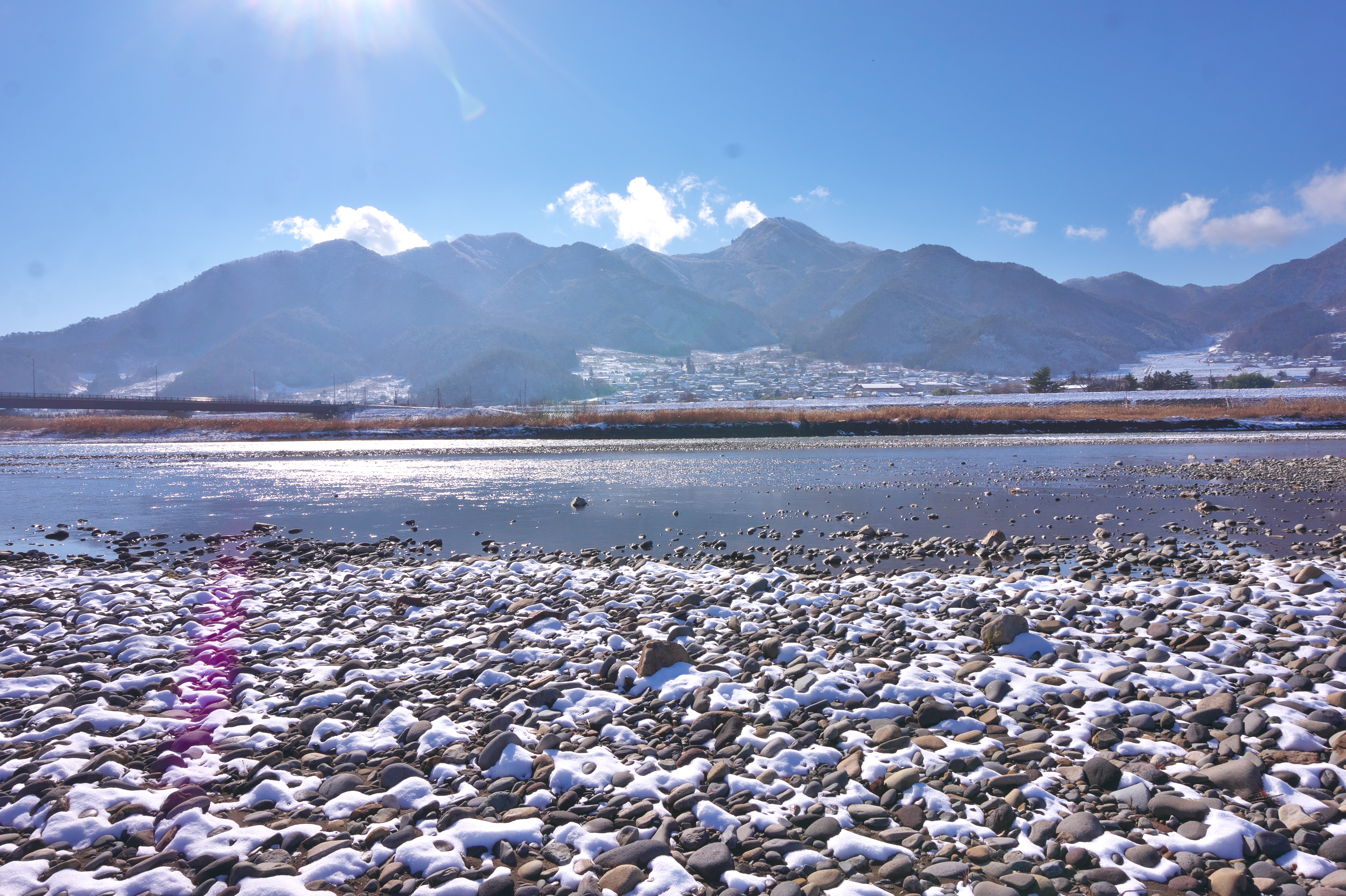 【長野県千曲川】雪化粧の砂れき河原。冬の千曲川で自然と食を満喫サイクリング