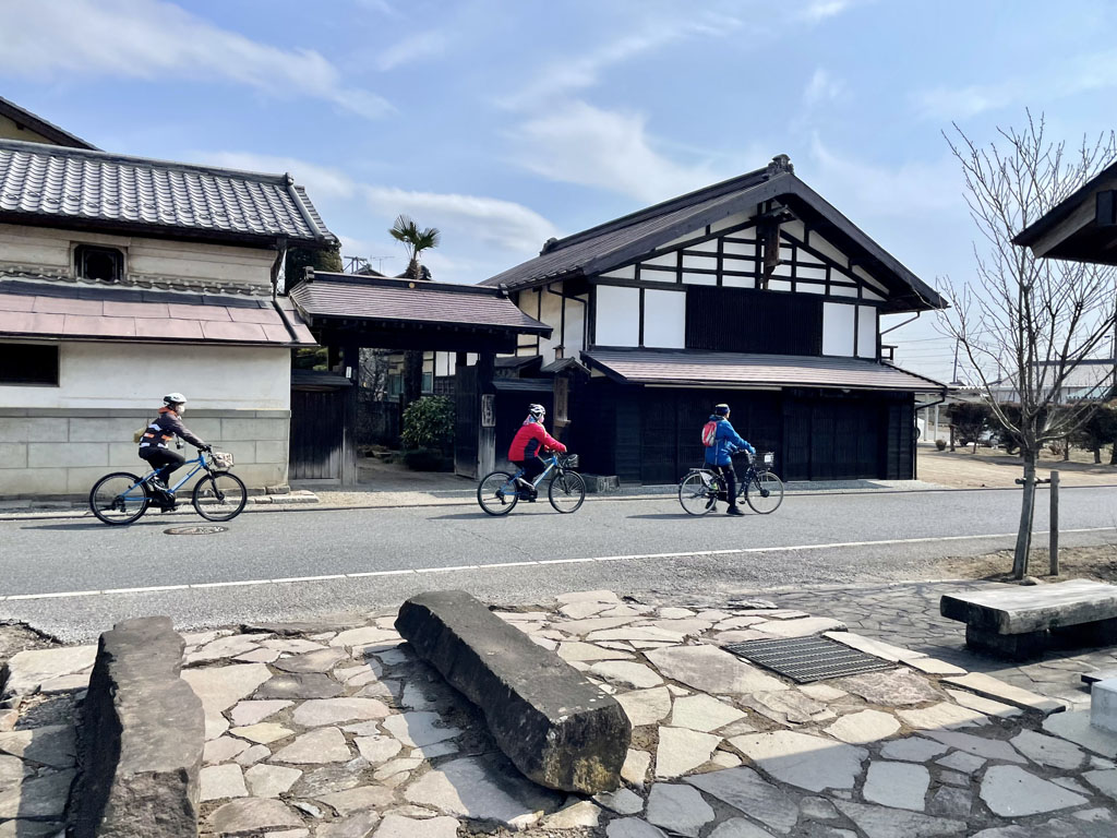 【群馬県】渋川市のレンタサイクルで、いちご狩りと古き良き町なみを巡る15kmサイクリング《PR》