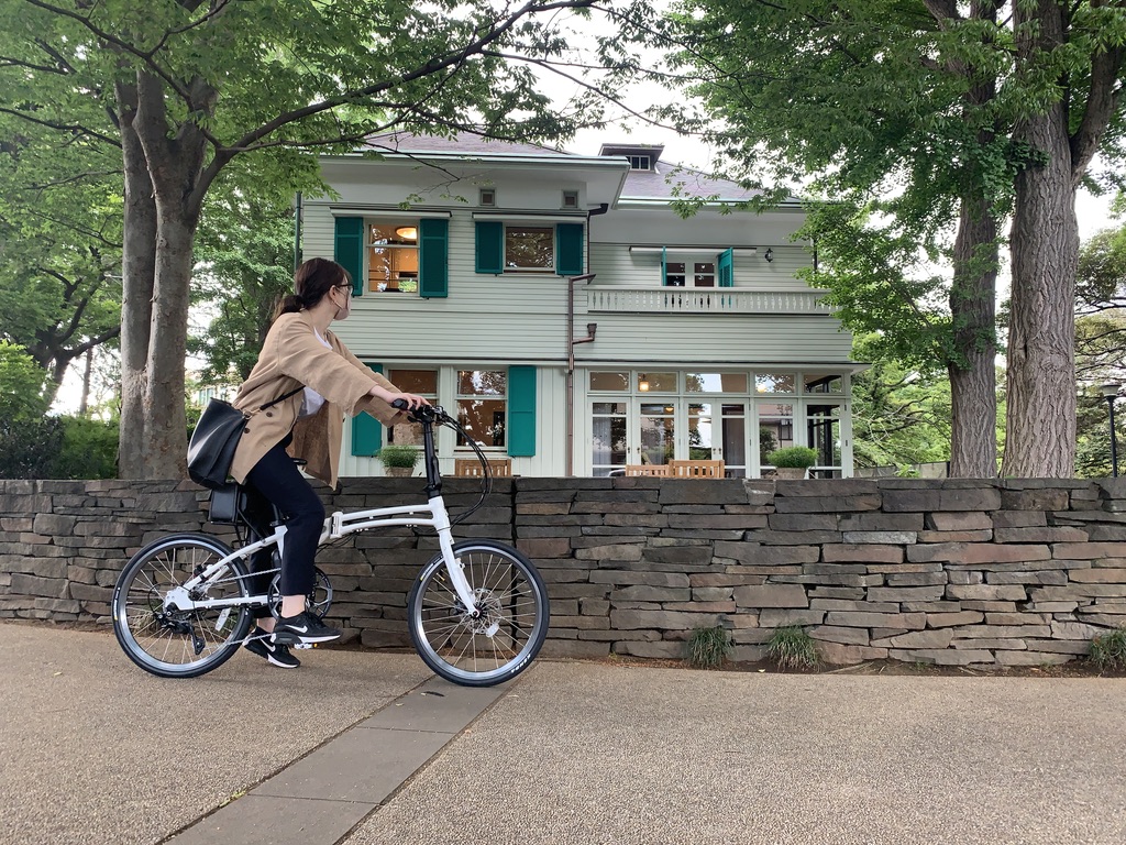 横浜みなとみらいをDAYTONAの可愛い折り畳み電動自転車でサイクリング