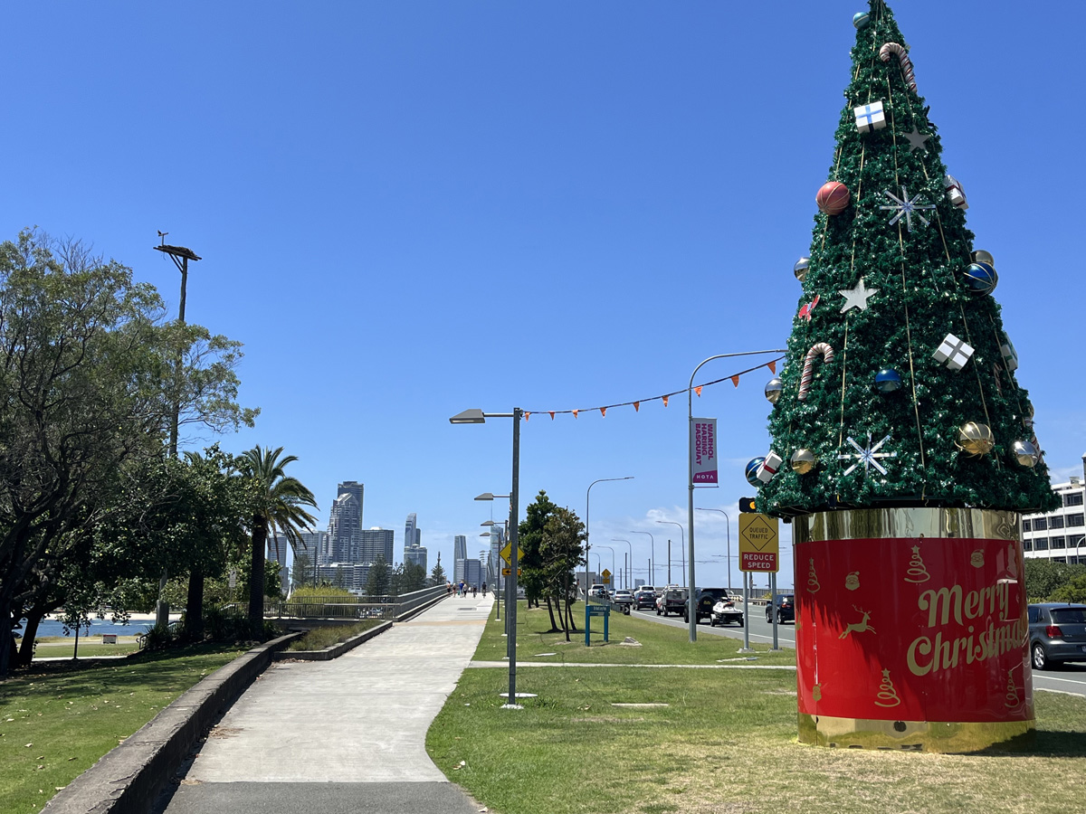 【オーストラリア】電車&トラムでGO！ゴールドコースト 新春ビーチライド TABIRIN（たびりん）