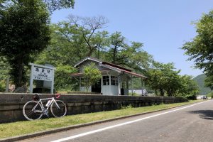 【岡山県】古き良き鉄道の景色と山や川の自然が美しい「片鉄ロマン街道」サイクリング