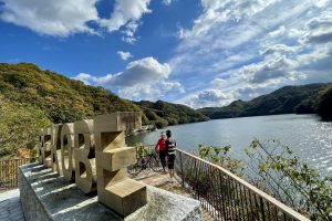 【兵庫県】つくはら湖をめぐる自転車道を走り、パワースポットからの絶景も楽しむ約40kmサイクリング《PR》